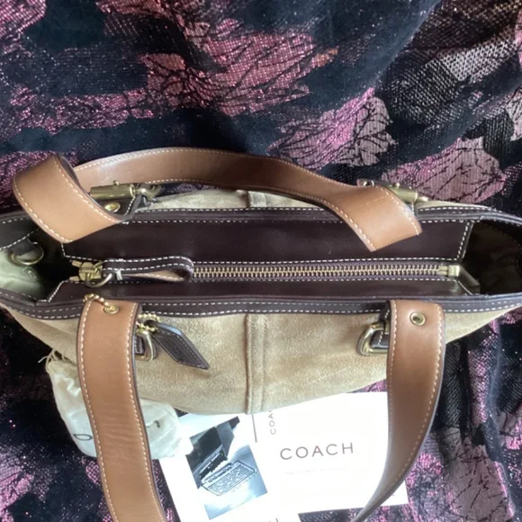 Vintage Coach Hampton Tan Suede Leather Handbag - Picture 10 of 11